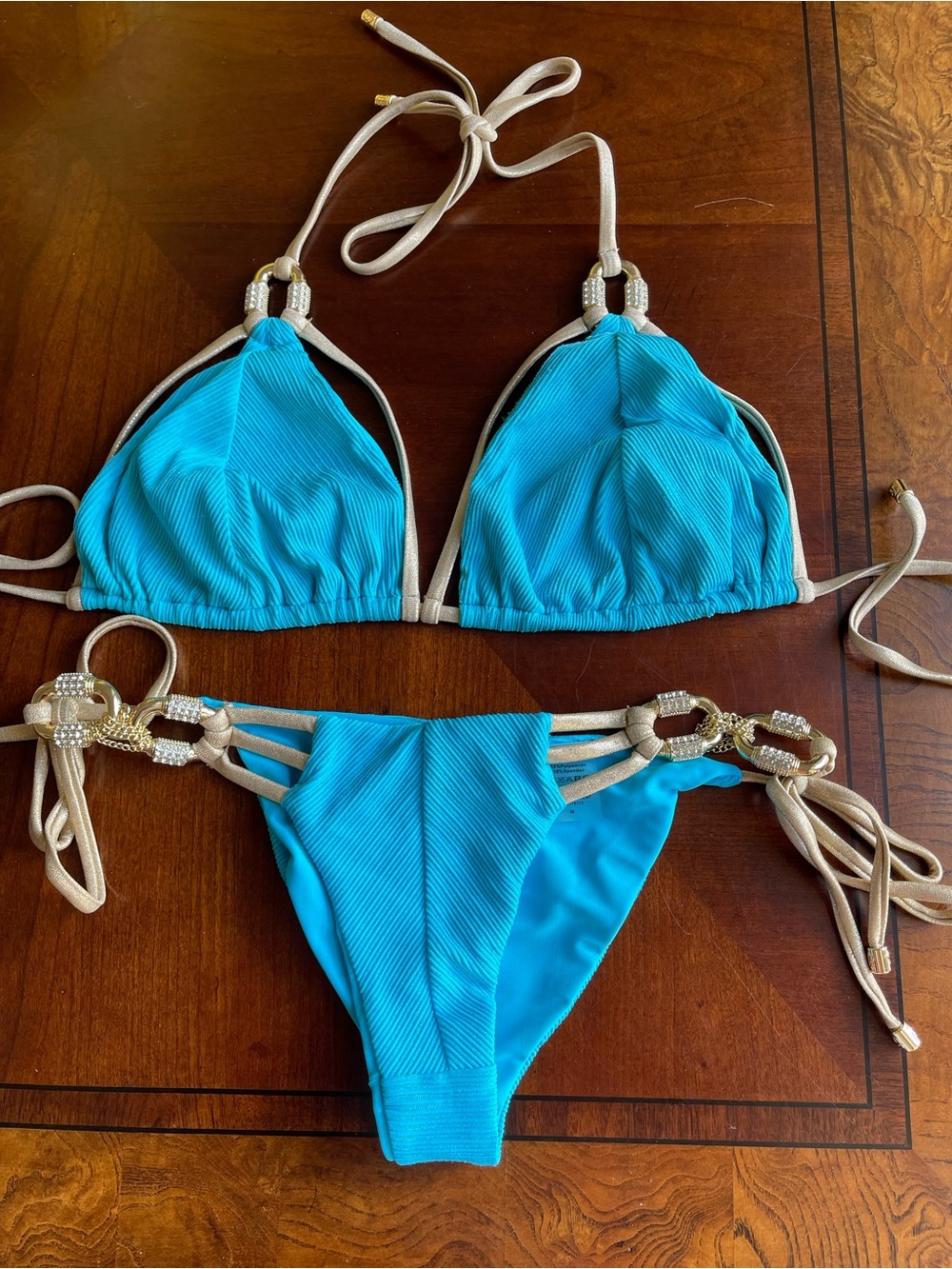 NWOT Beach Bunny Turquoise Bikini Madagascar with Gold Trim DD/M set